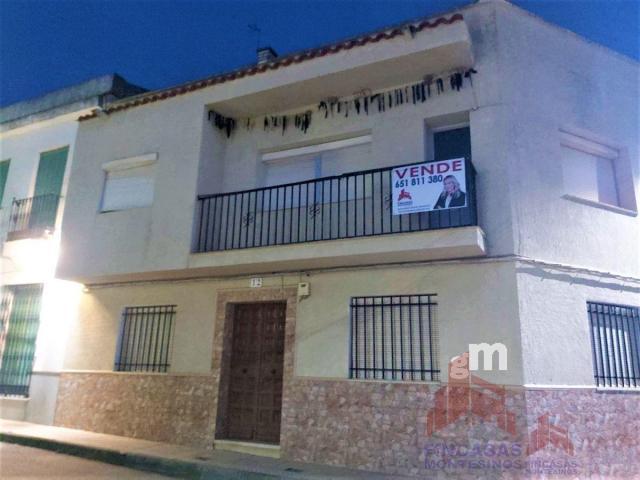 For sale of house in Valverde de Mérida