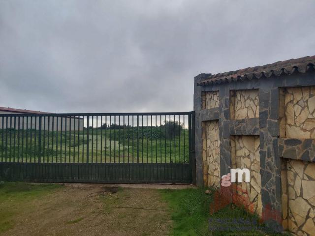 Nave en venta en A 200M DEL POLIGONO, Guareña