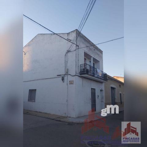 For sale of house in Santa Amalia