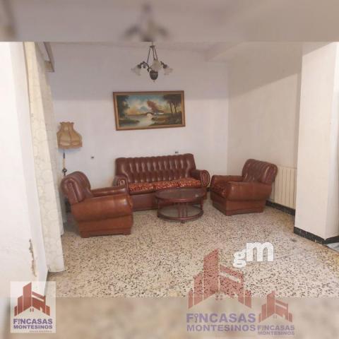 For sale of house in Santa Amalia