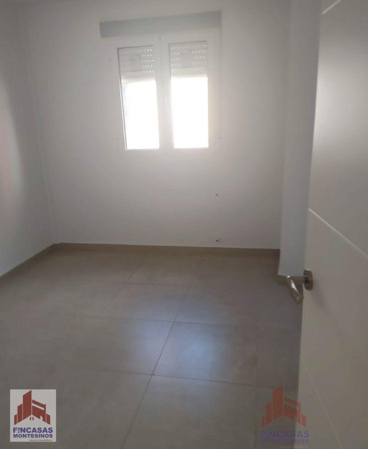 For sale of duplex in Don Benito