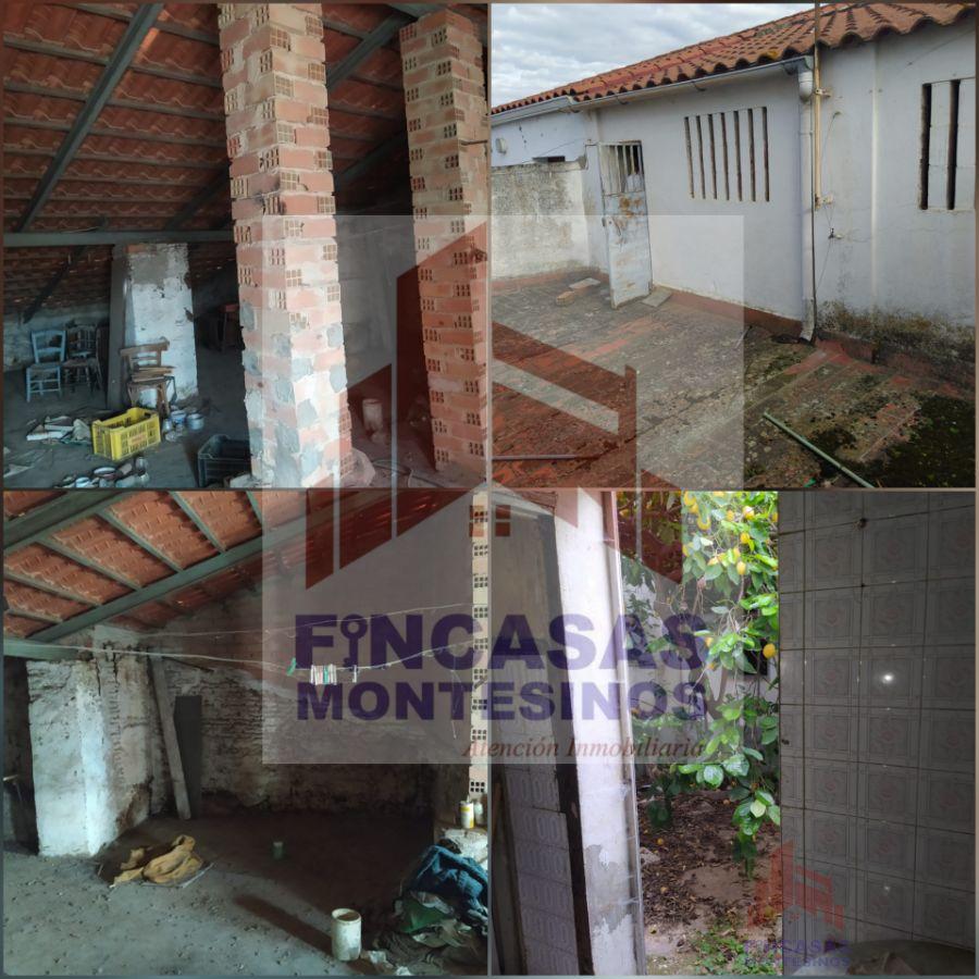 For sale of house in Villanueva de la Serena