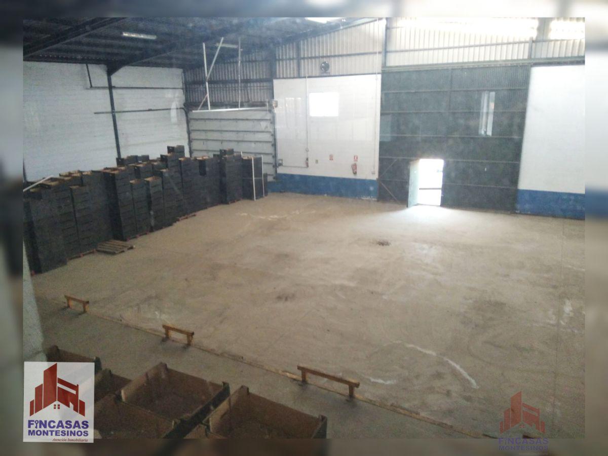 For sale of industrial plant/warehouse in Trujillanos