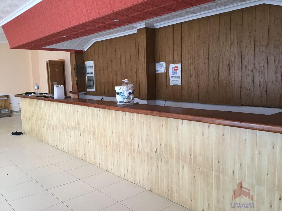 Venta de local comercial en Santa Amalia