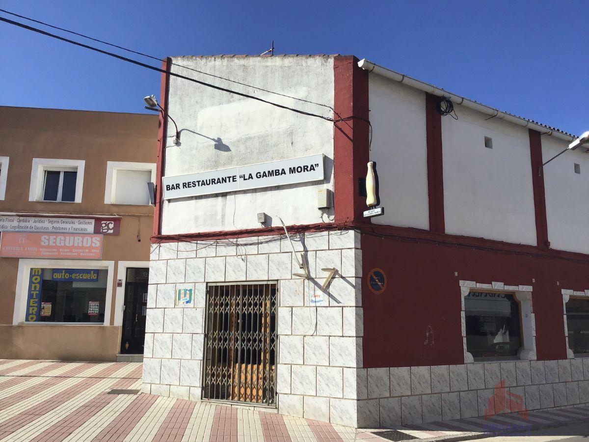 Venta de local comercial en Santa Amalia