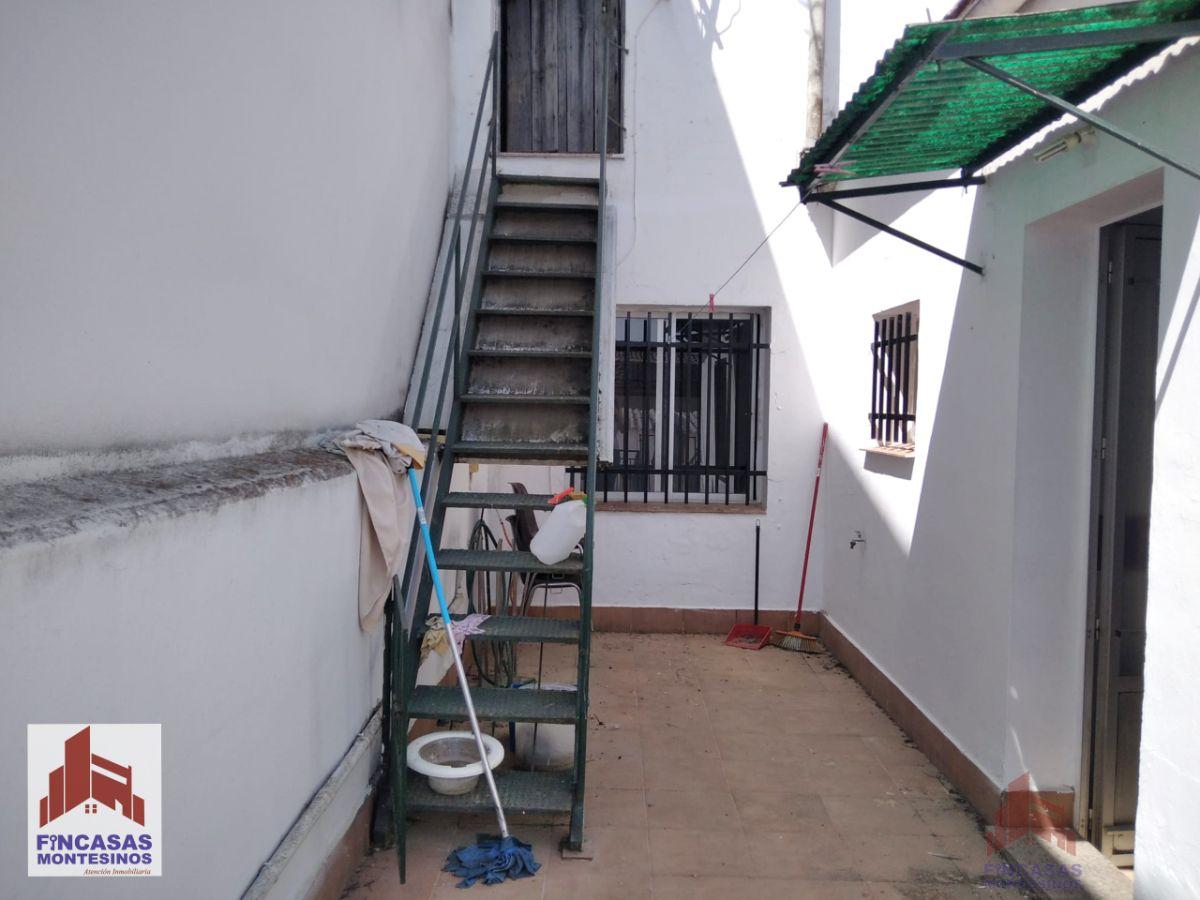 For sale of flat in Santa Amalia