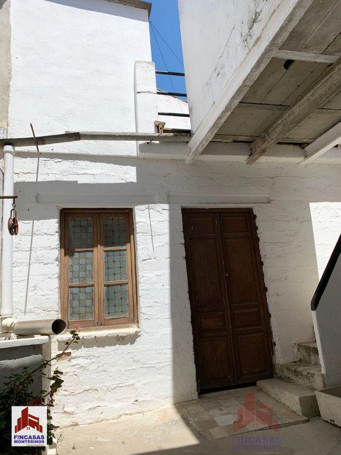 For sale of house in Santa Amalia