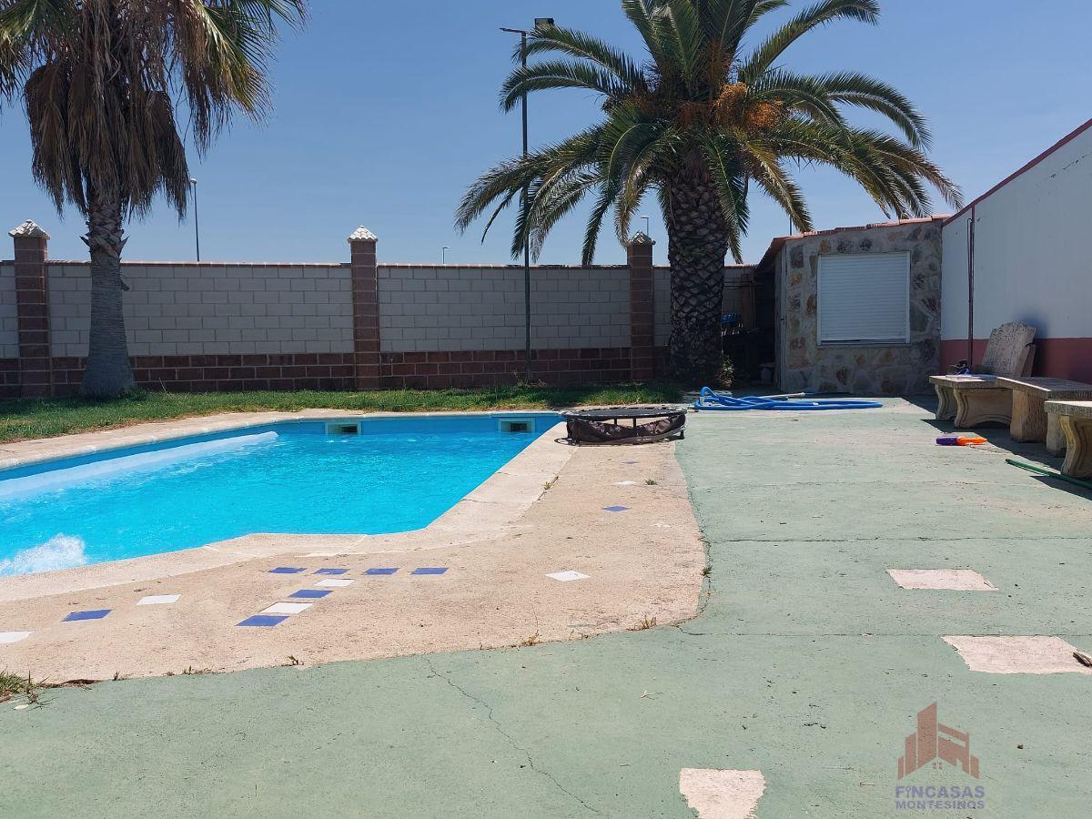 Venta de chalet en Don Benito