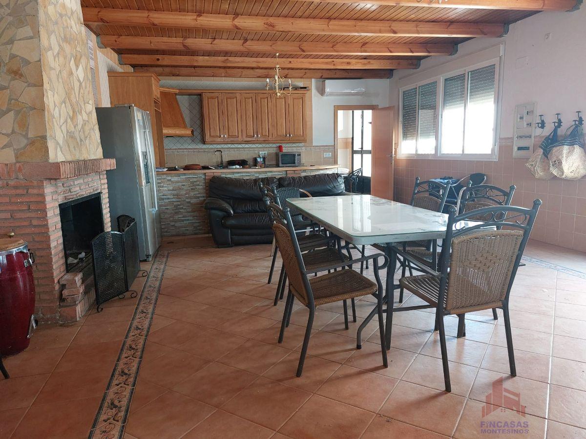 For sale of chalet in Don Benito