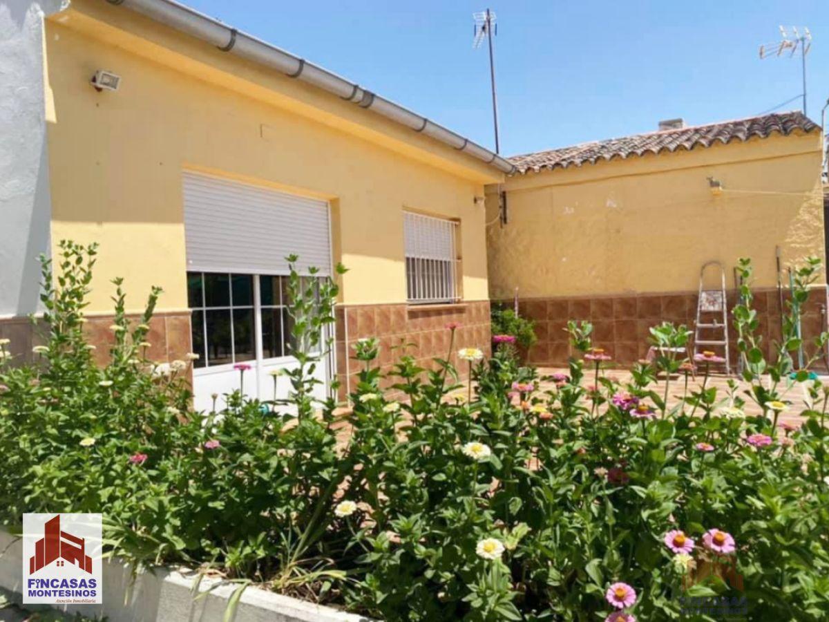 For sale of house in Torrefresneda