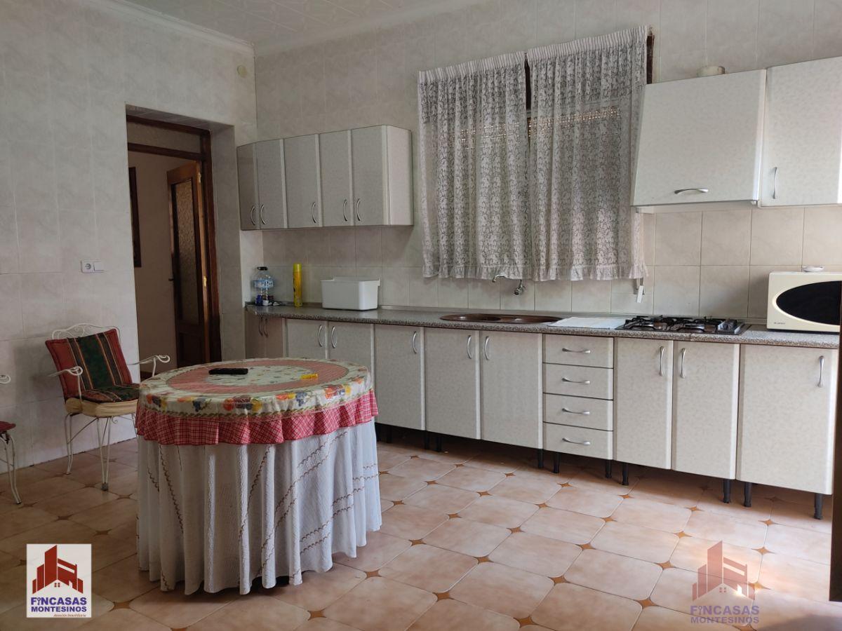 For sale of house in Santa Amalia