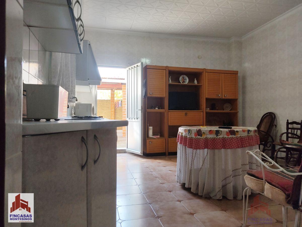 For sale of house in Santa Amalia