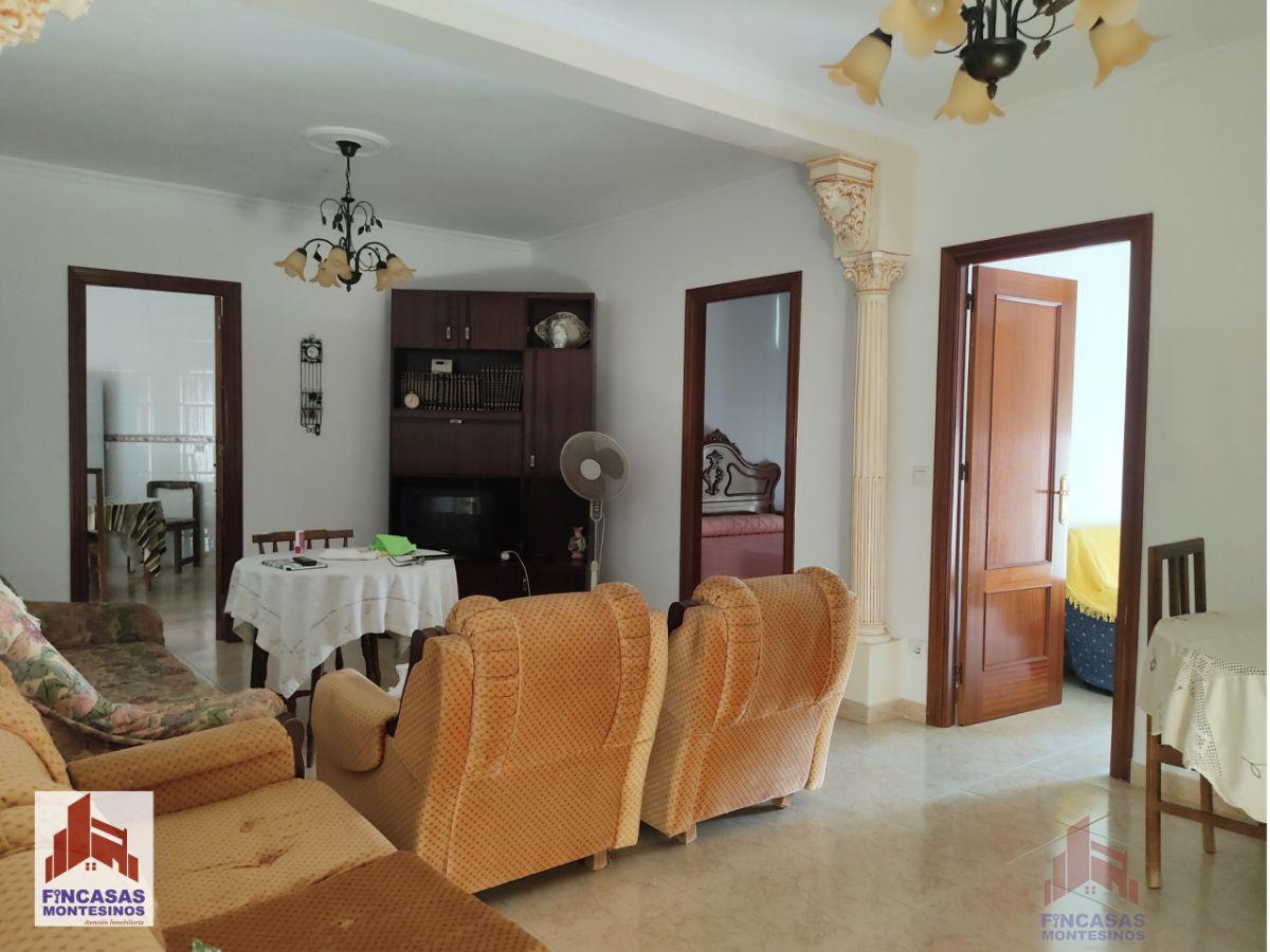 For sale of flat in Santa Amalia