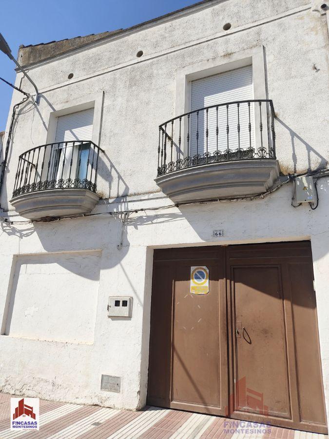 For sale of flat in Santa Amalia