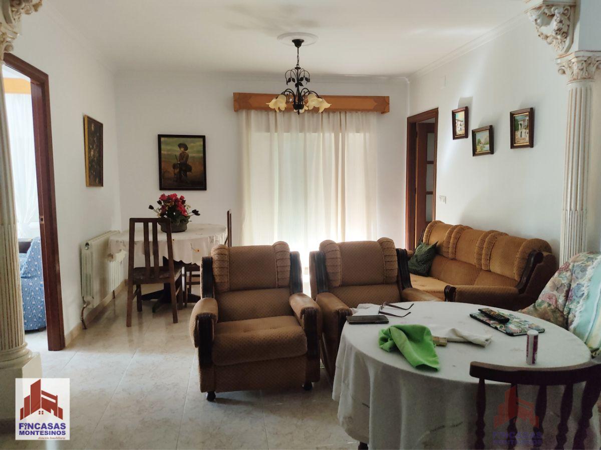 For sale of flat in Santa Amalia