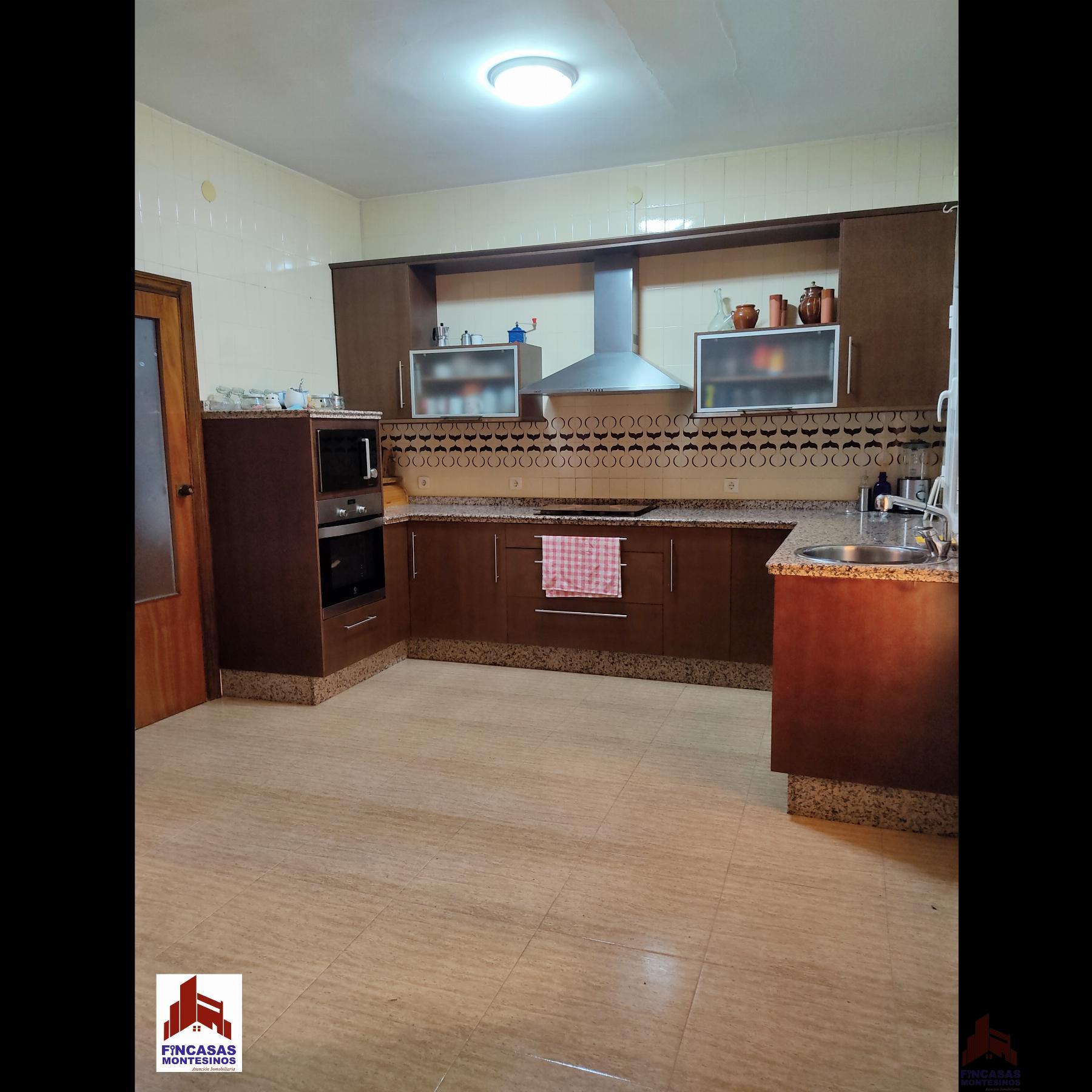 For sale of house in Santa Amalia