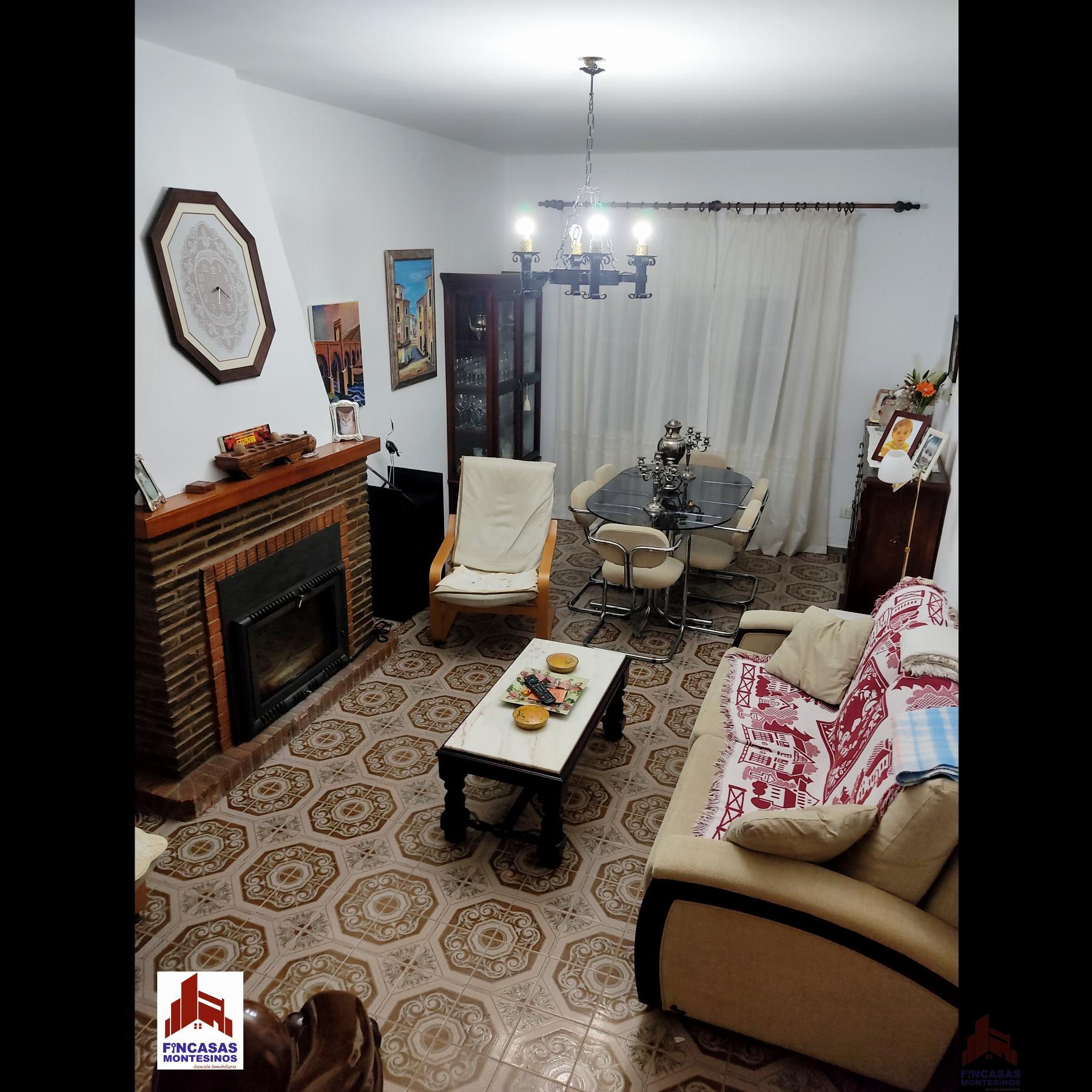 For sale of house in Santa Amalia