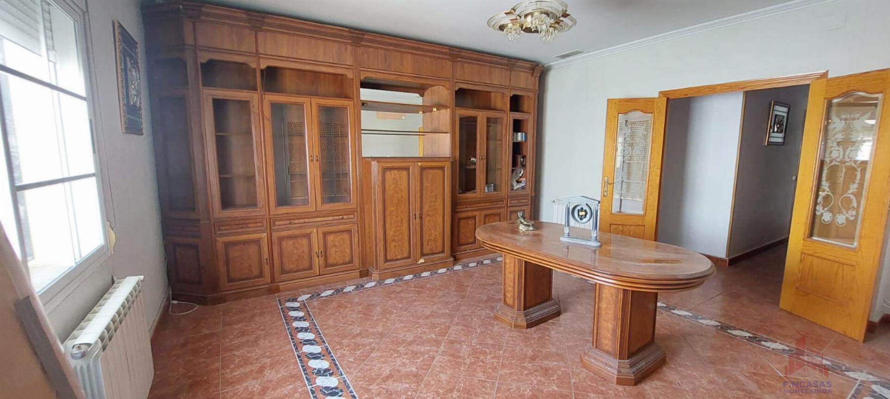 For sale of house in Santa Amalia