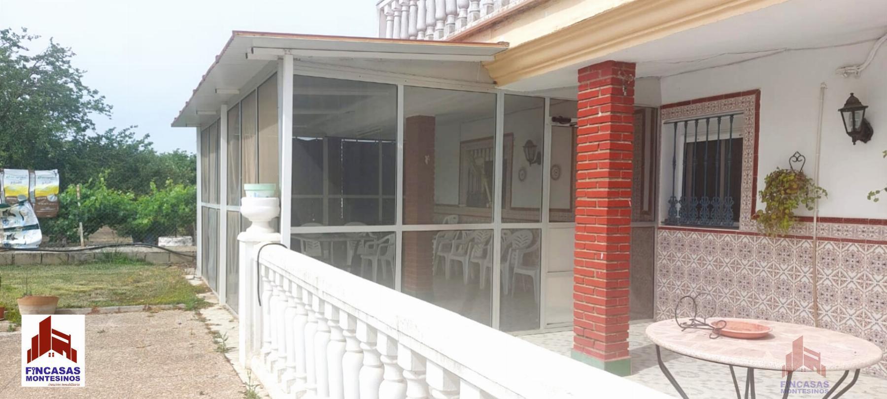 For sale of house in Santa Amalia