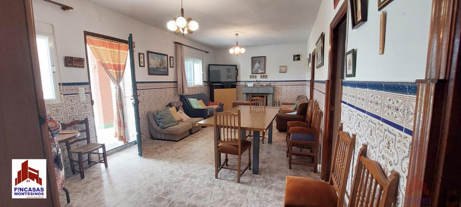 For sale of house in Santa Amalia