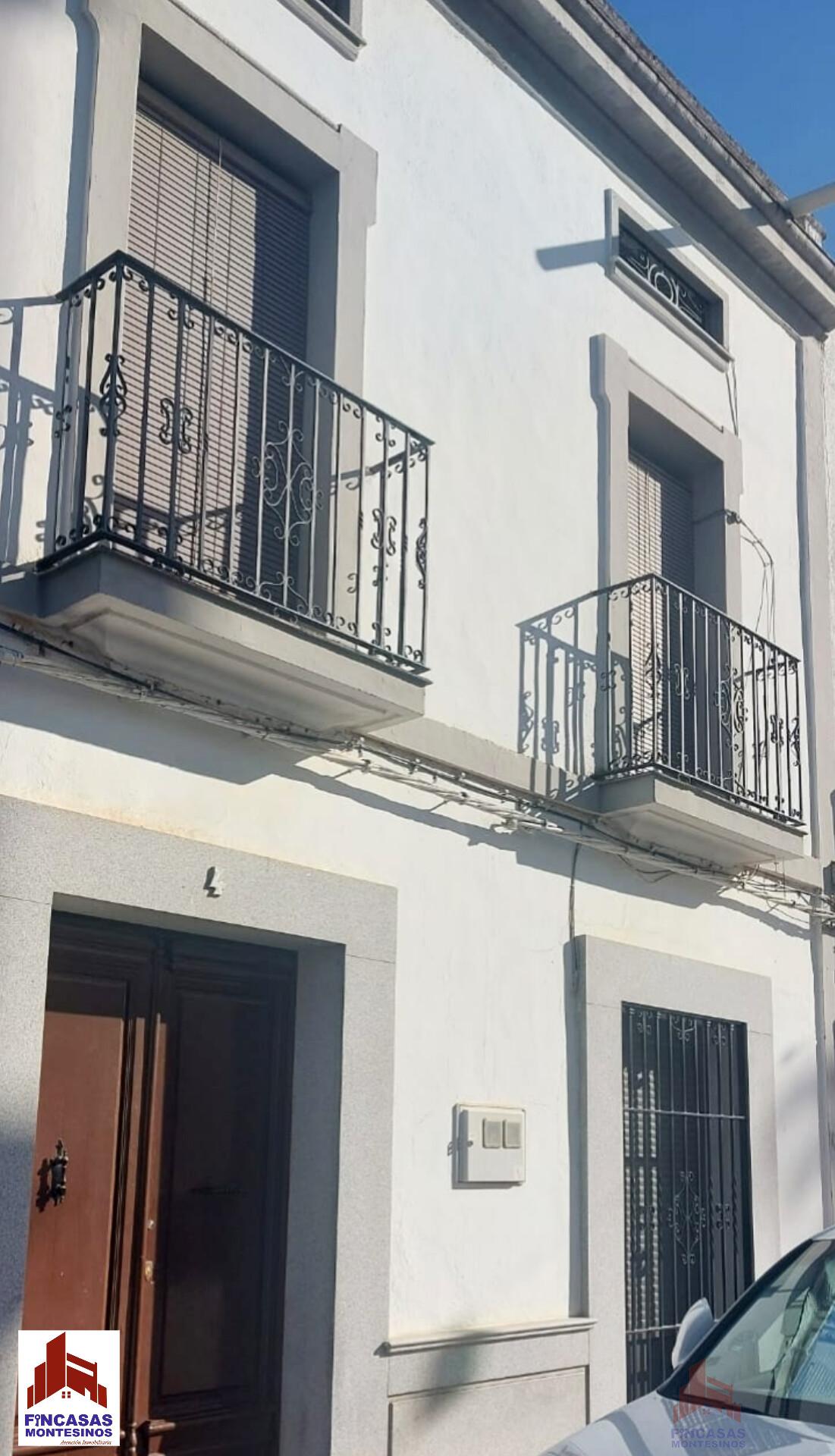 For sale of house in Santa Amalia