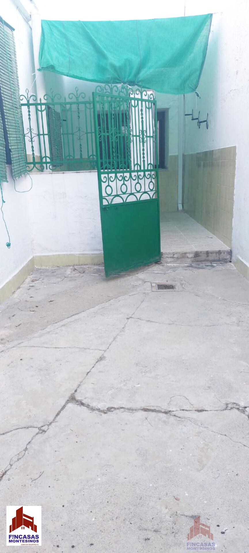 For sale of house in Santa Amalia