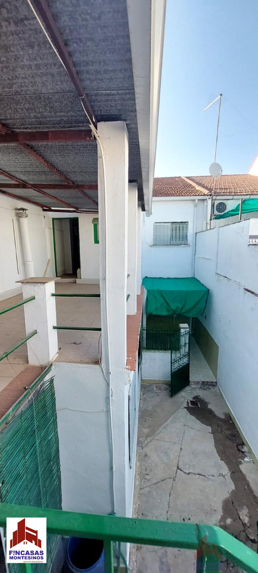 For sale of house in Santa Amalia