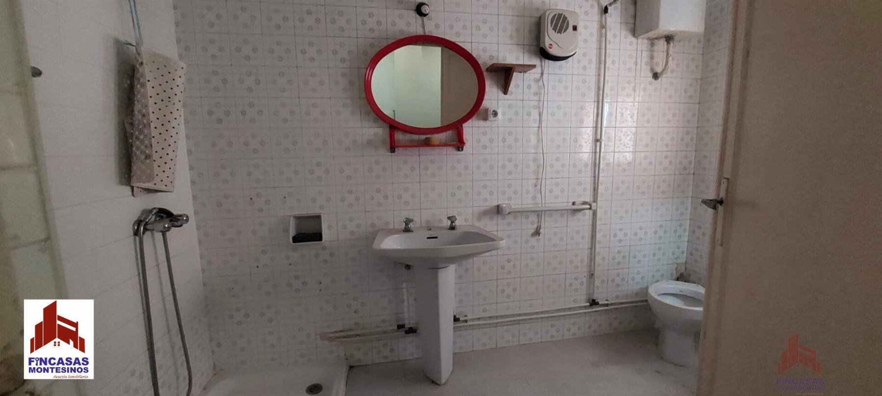 For sale of house in Santa Amalia