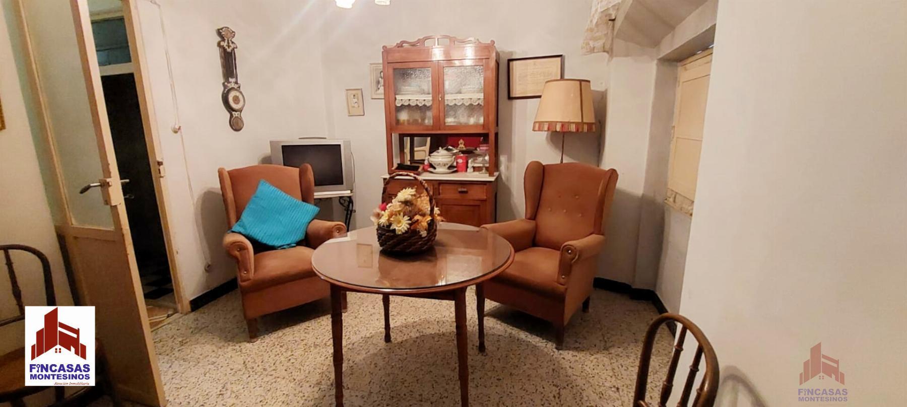 For sale of house in Santa Amalia