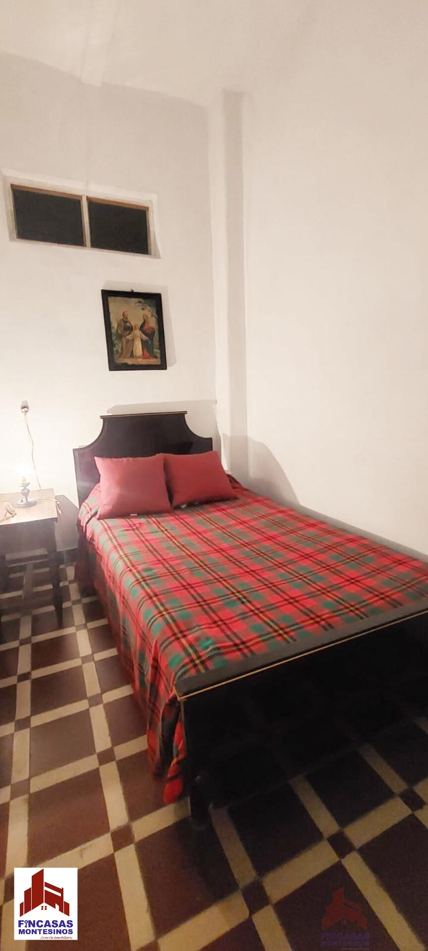 For sale of house in Santa Amalia