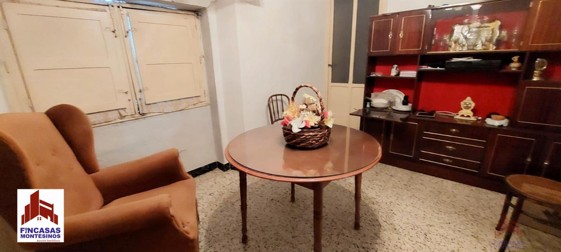 For sale of house in Santa Amalia