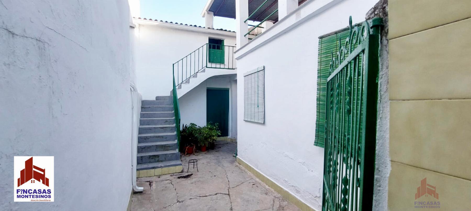 For sale of house in Santa Amalia