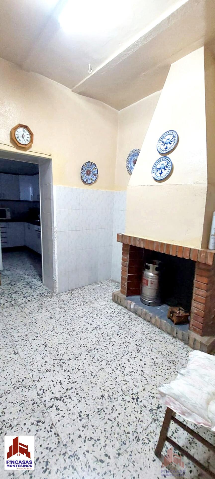 For sale of house in Santa Amalia