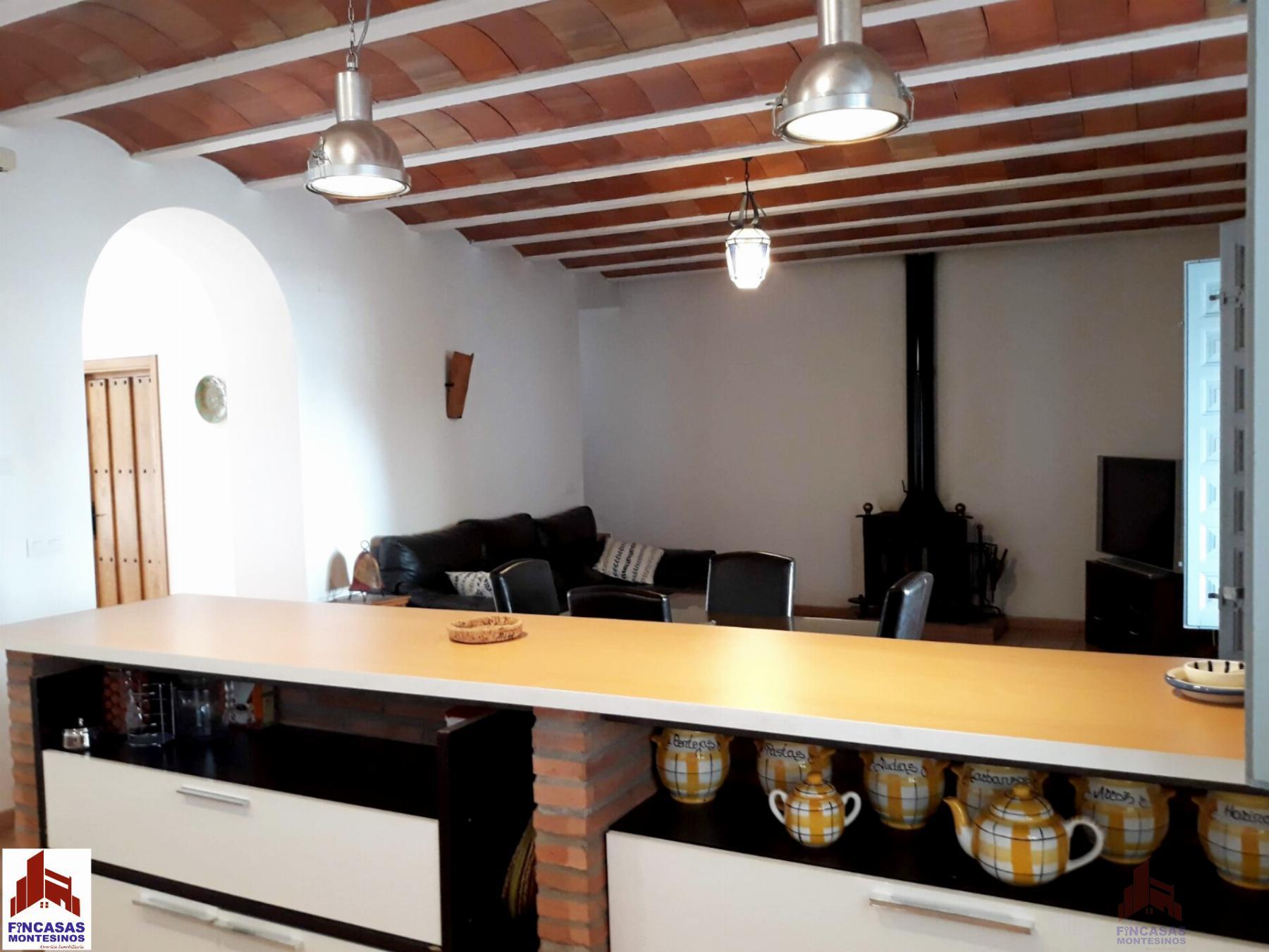 For sale of house in Santa Amalia