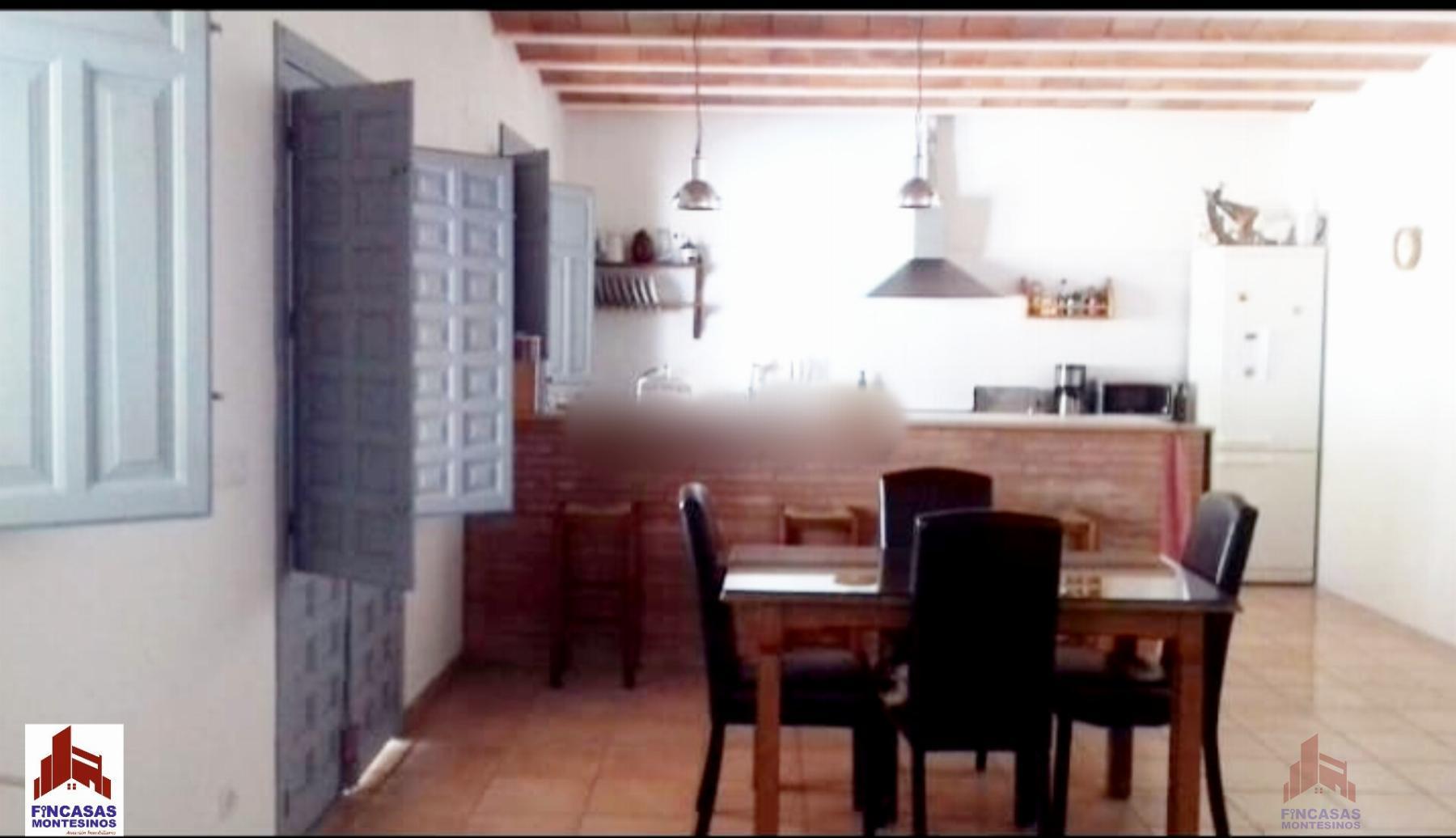 For sale of house in Santa Amalia