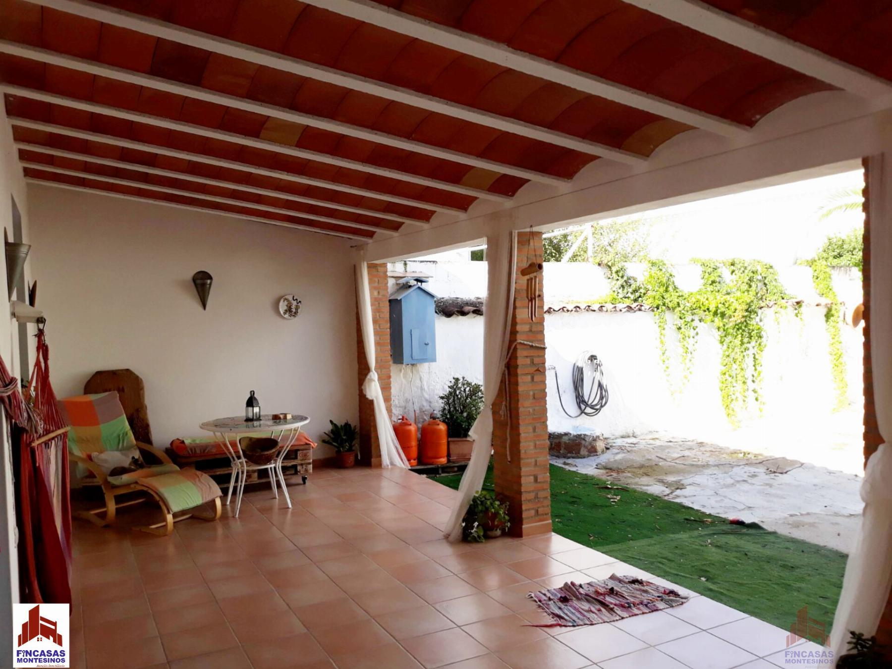 For sale of house in Santa Amalia