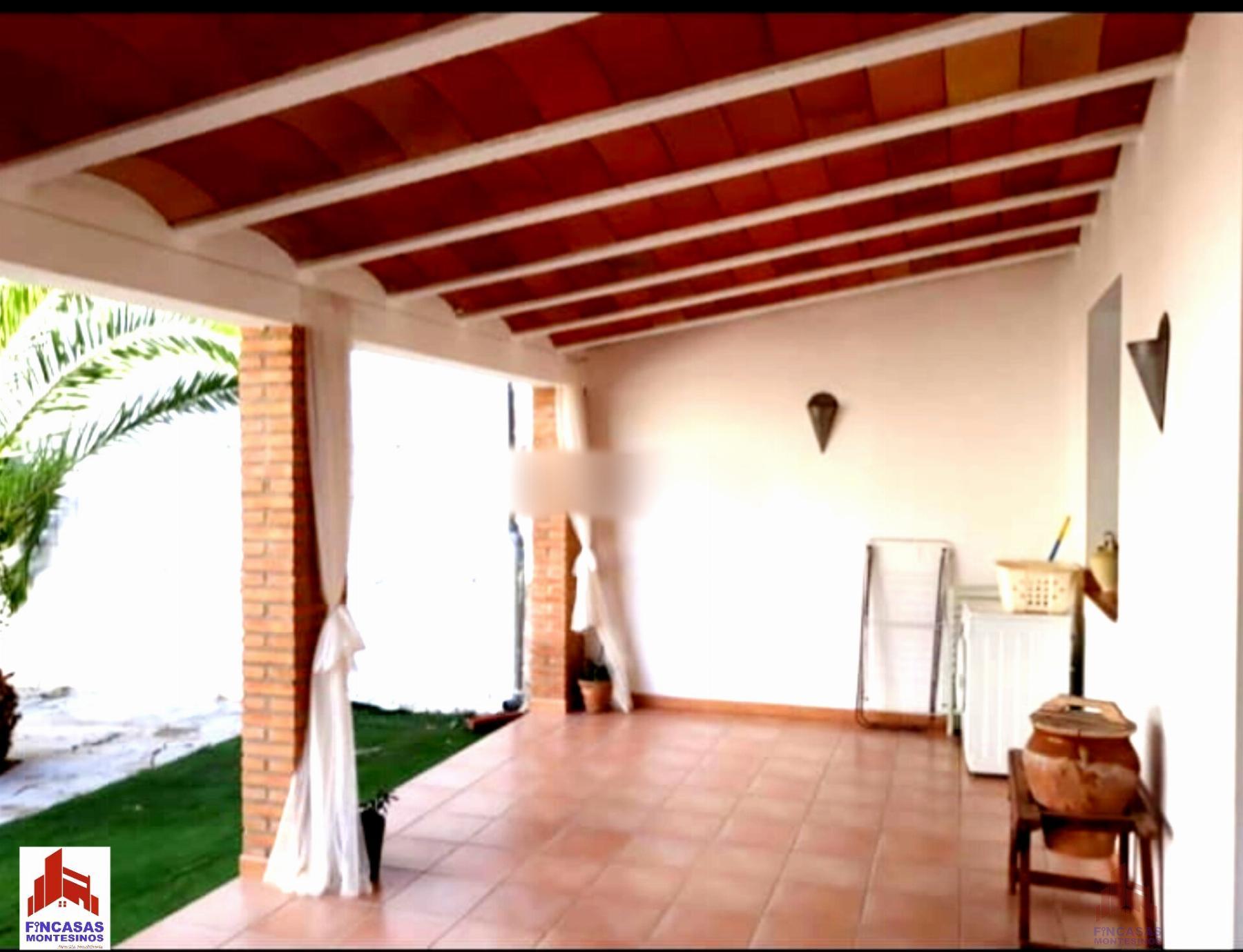 For sale of house in Santa Amalia