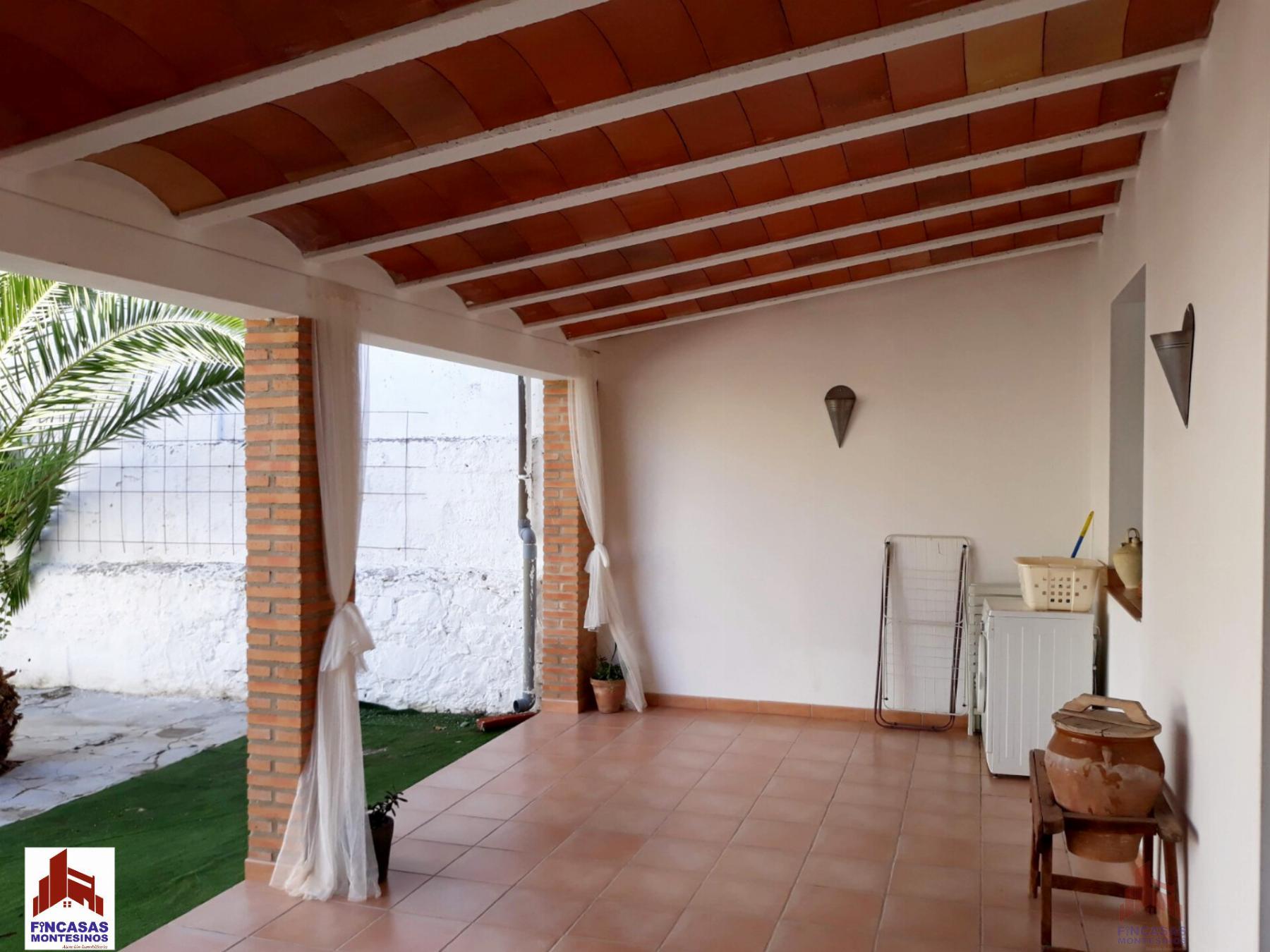 For sale of house in Santa Amalia