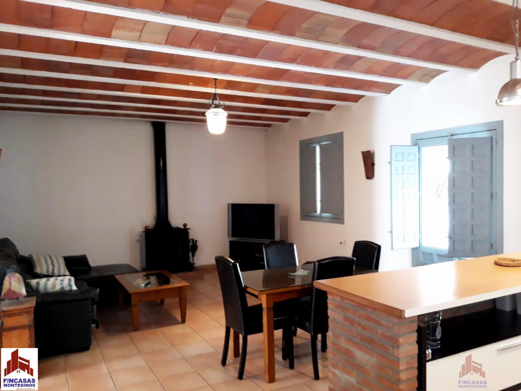 For sale of house in Santa Amalia