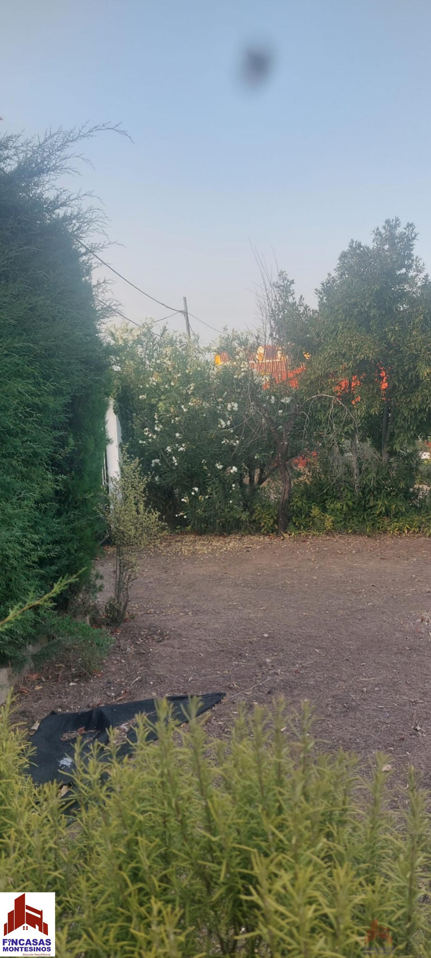 For sale of land in La Codosera