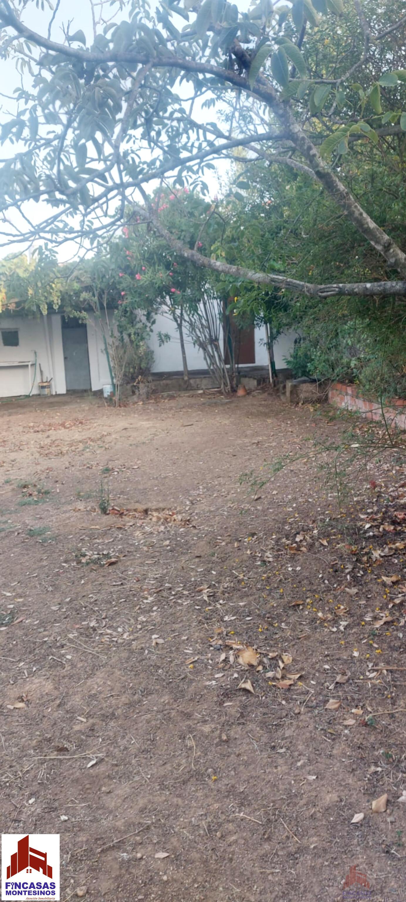 For sale of land in La Codosera