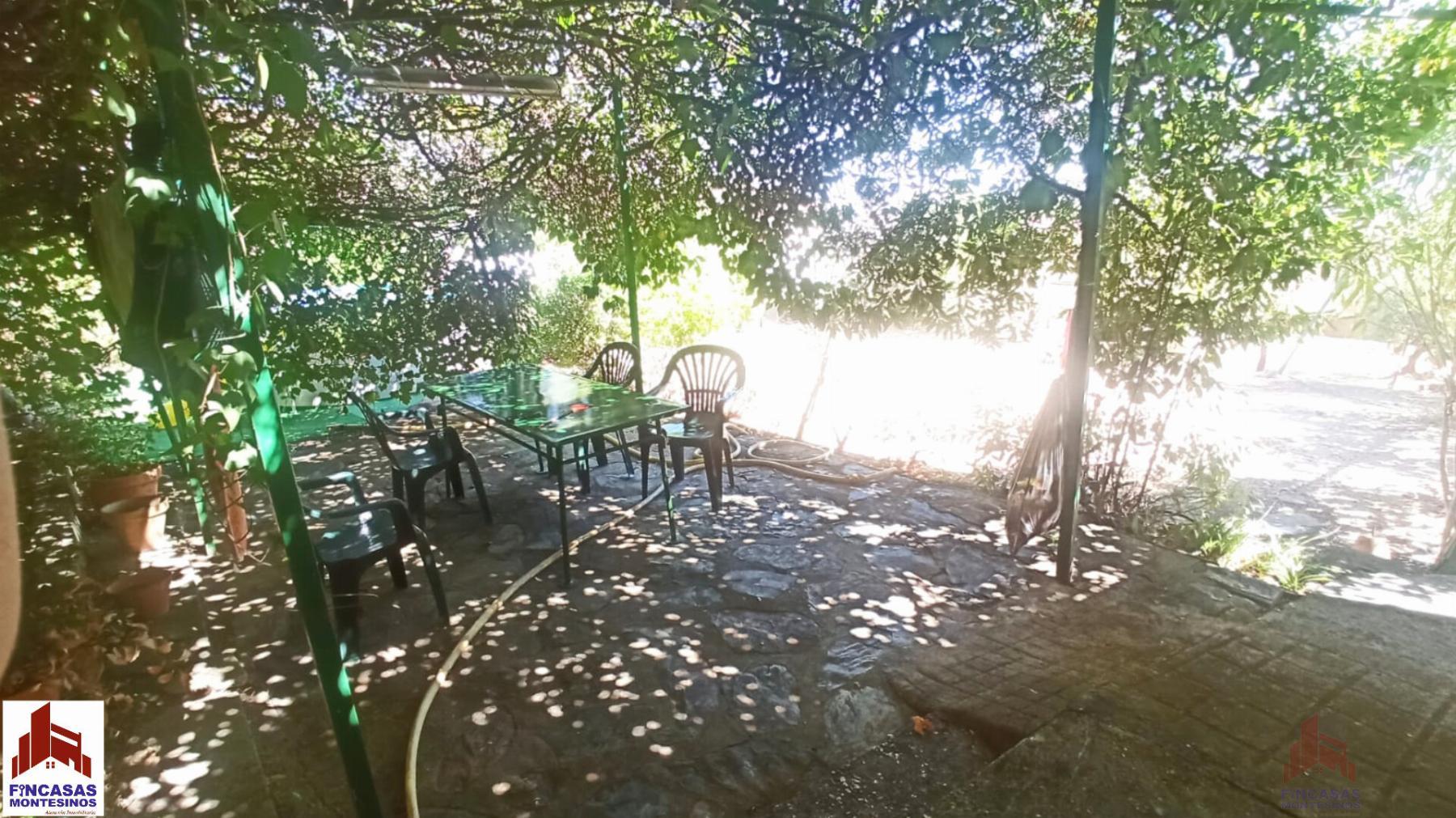 For sale of land in La Codosera