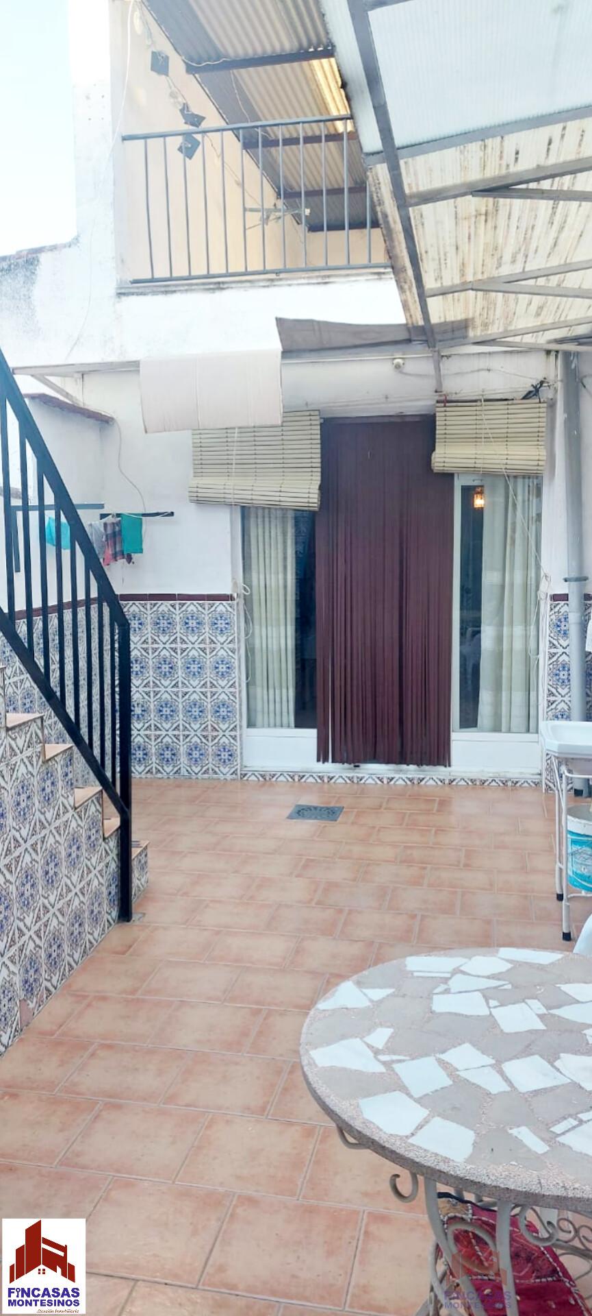 For sale of house in Santa Amalia