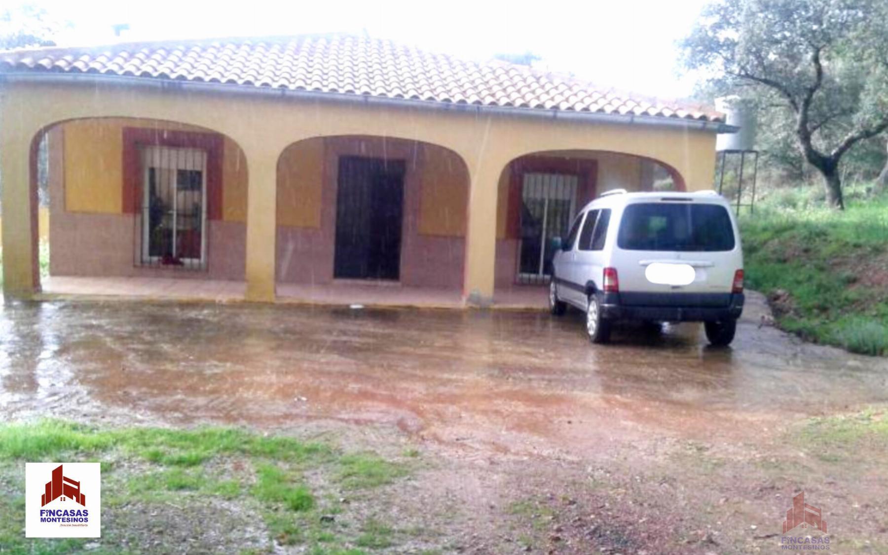 For sale of chalet in Santa Amalia