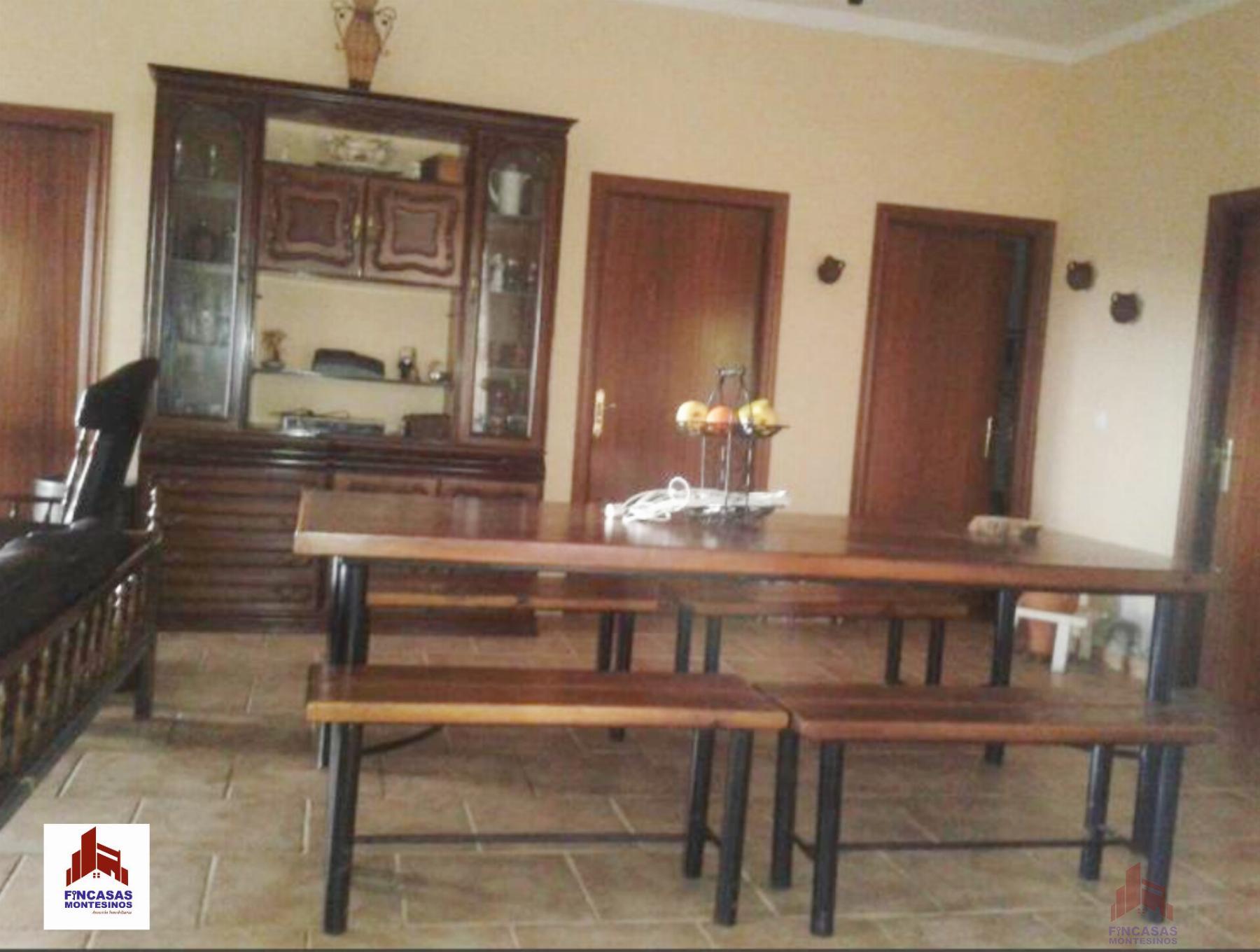 For sale of chalet in Santa Amalia