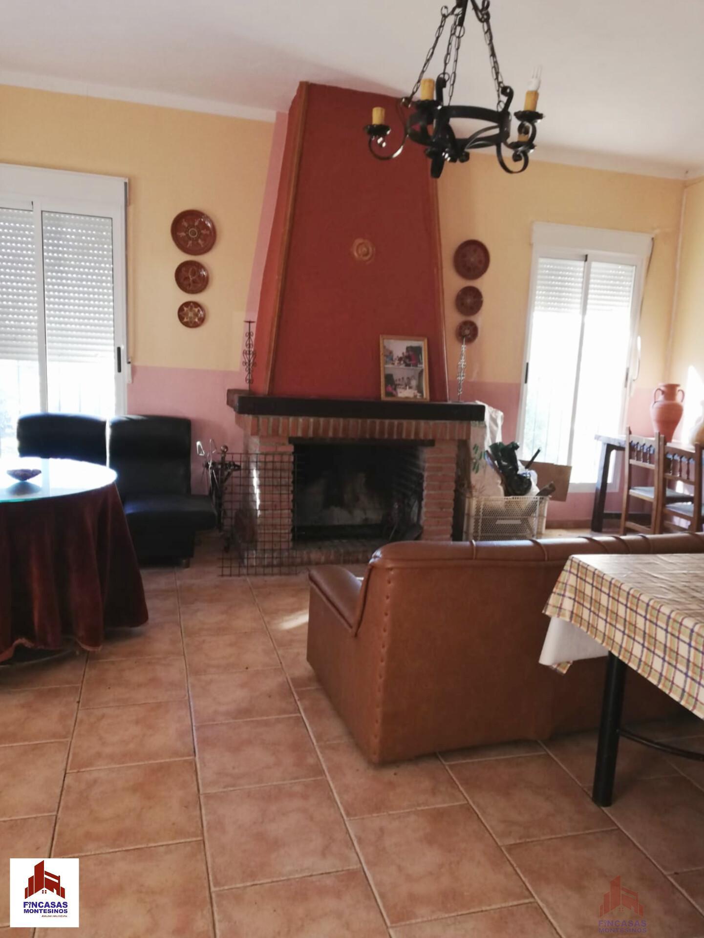 For sale of chalet in Santa Amalia