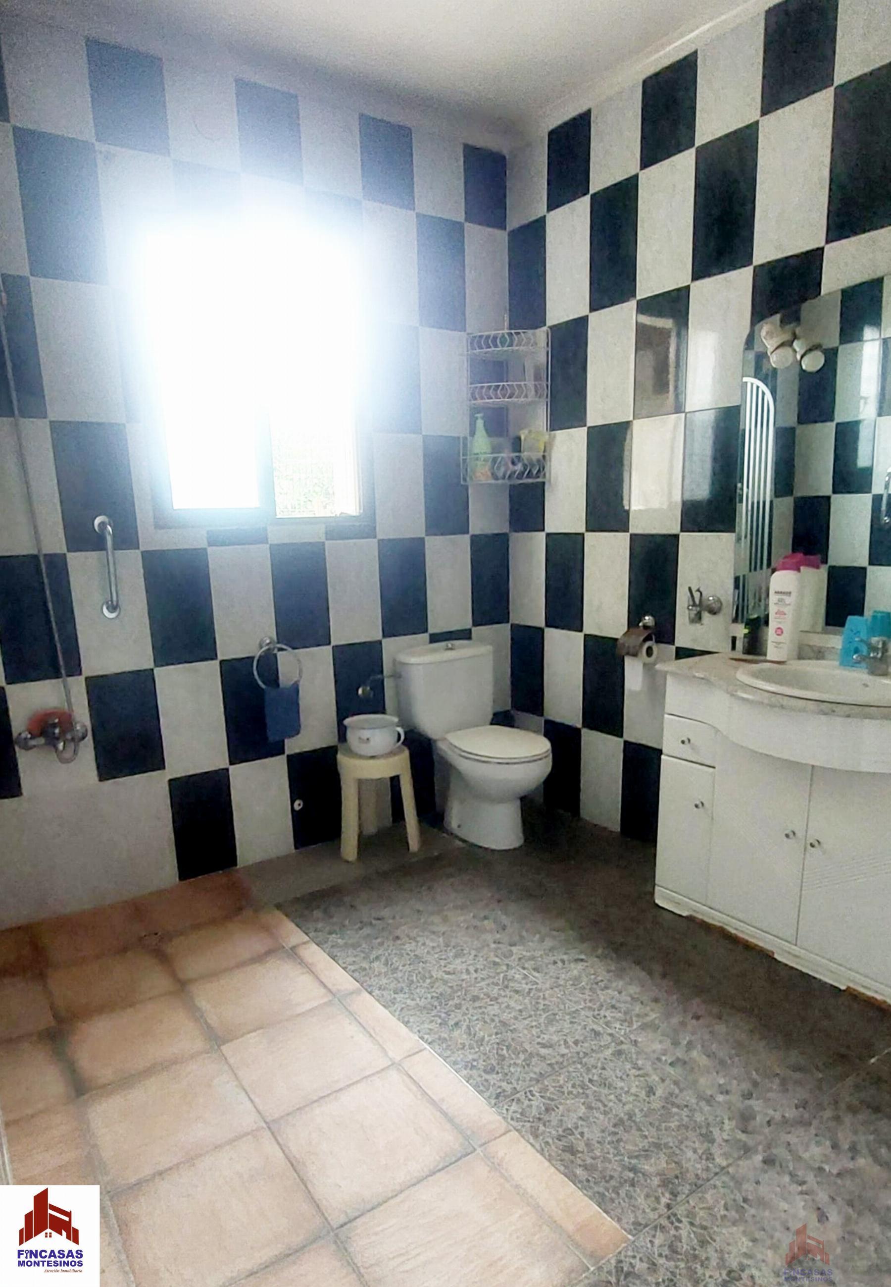For sale of house in Santa Amalia
