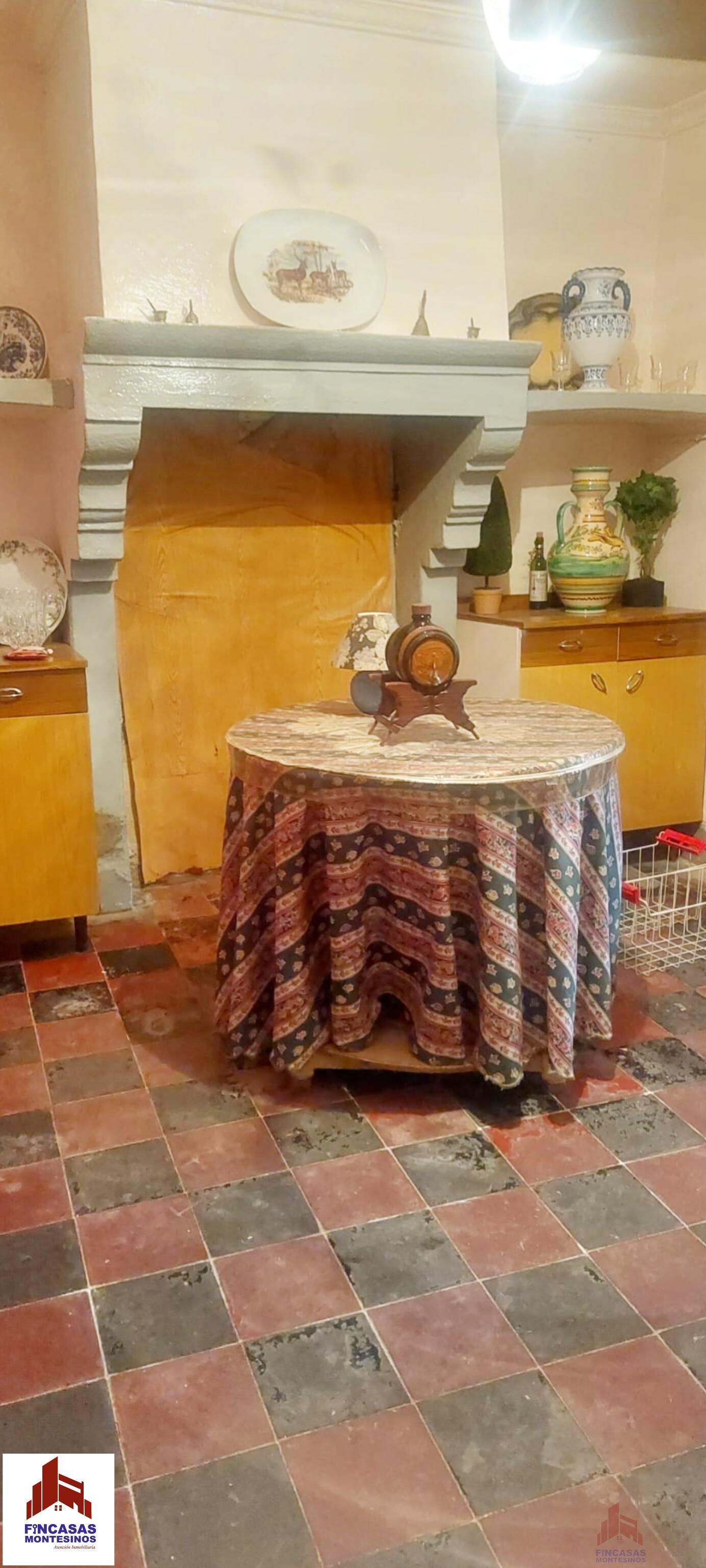 For sale of house in Santa Amalia