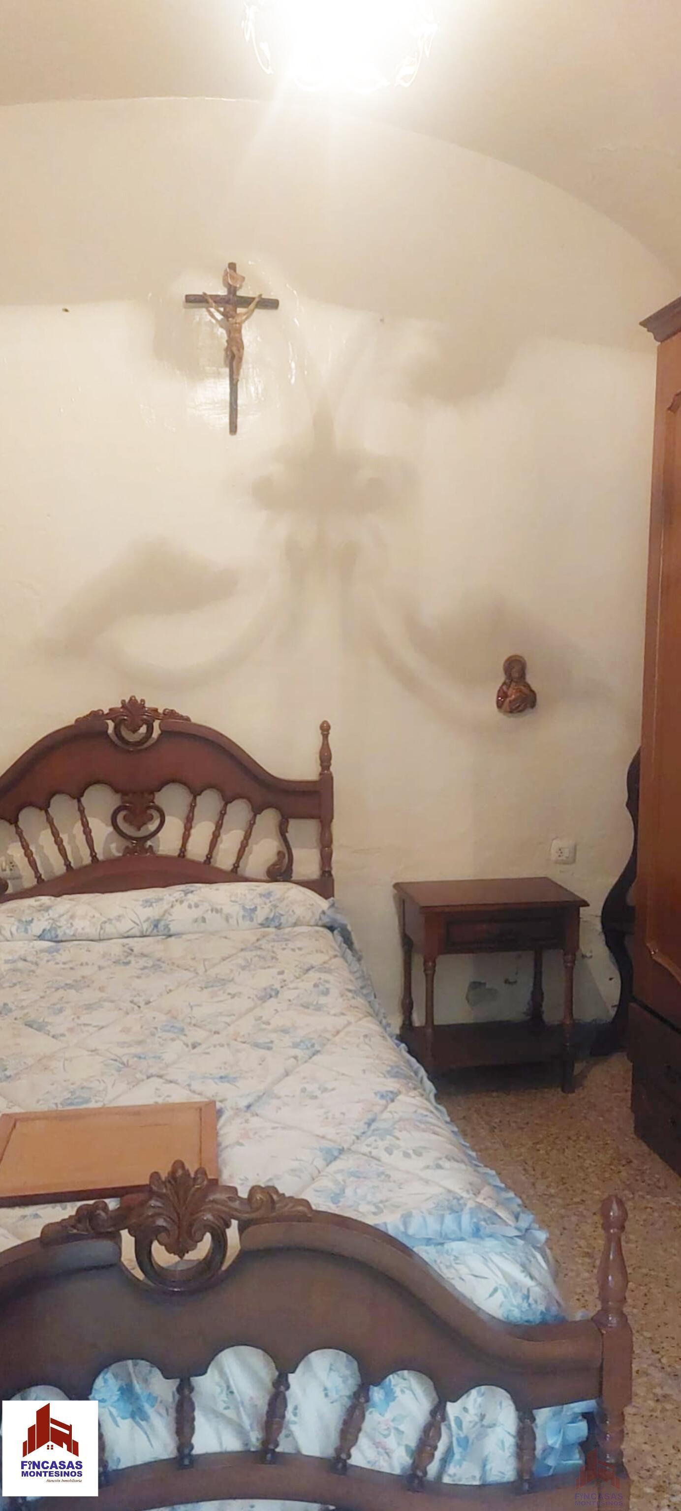 For sale of house in Santa Amalia