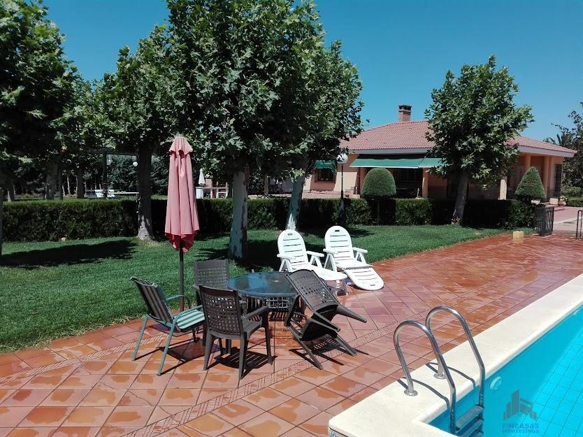 Venta de chalet en Don Benito